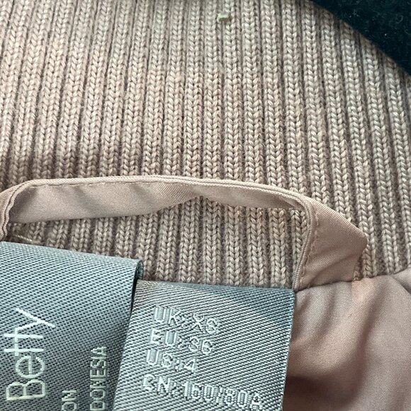 Sweaty Betty Womens 4 Dusty Pink Insulated Puffer Bomber Jacket Ribbed Collar - Picture 7 of 15